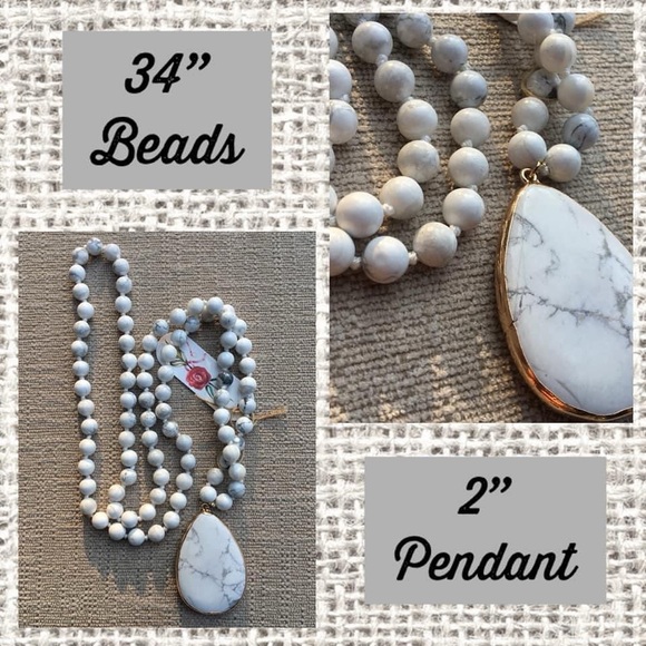 Magnesite White marbled beaded necklace with teardrop pendant - Picture 3 of 3